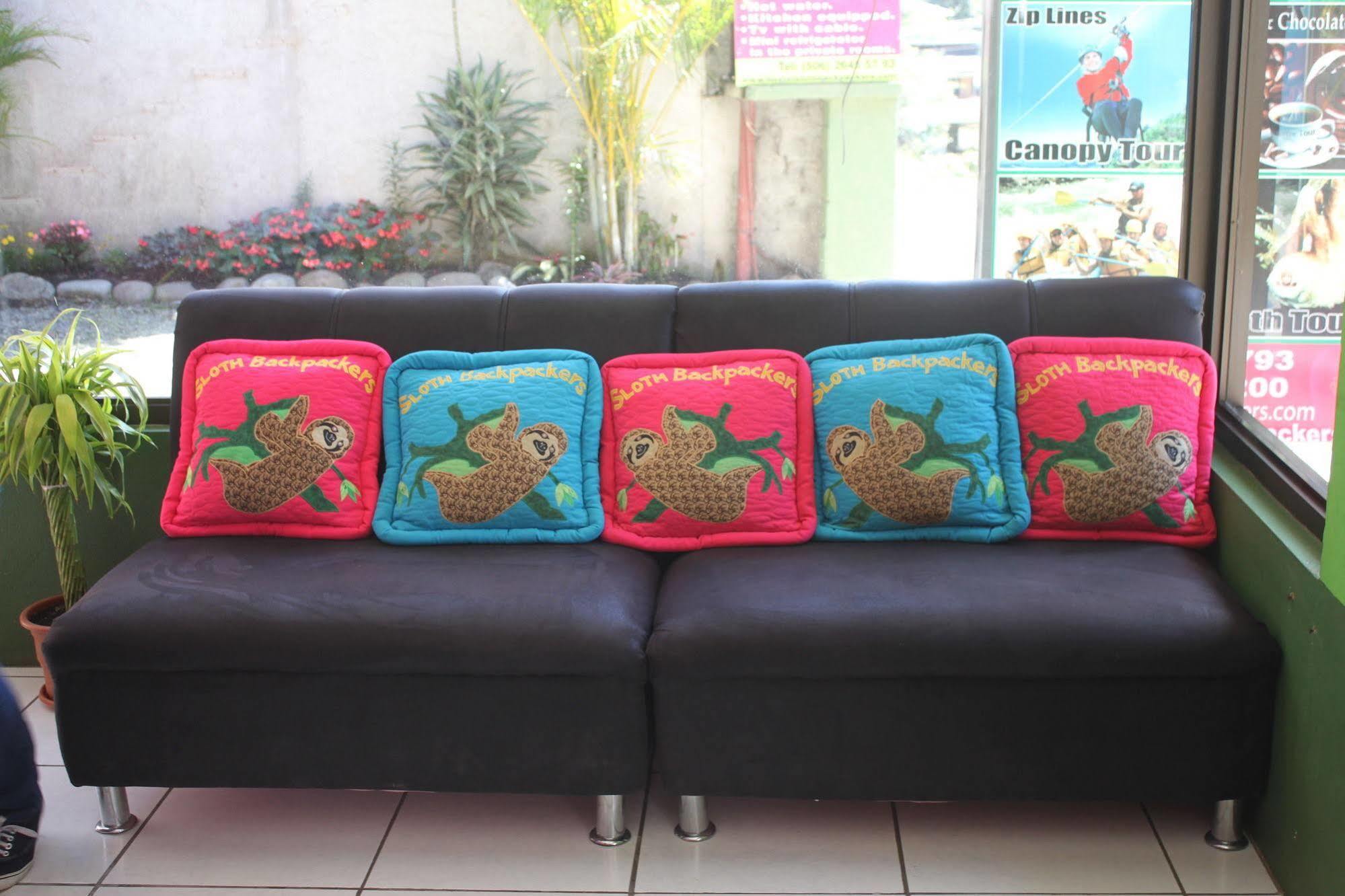 Hotel & Hostel Sloth Backpackers Monteverde Exterior photo
